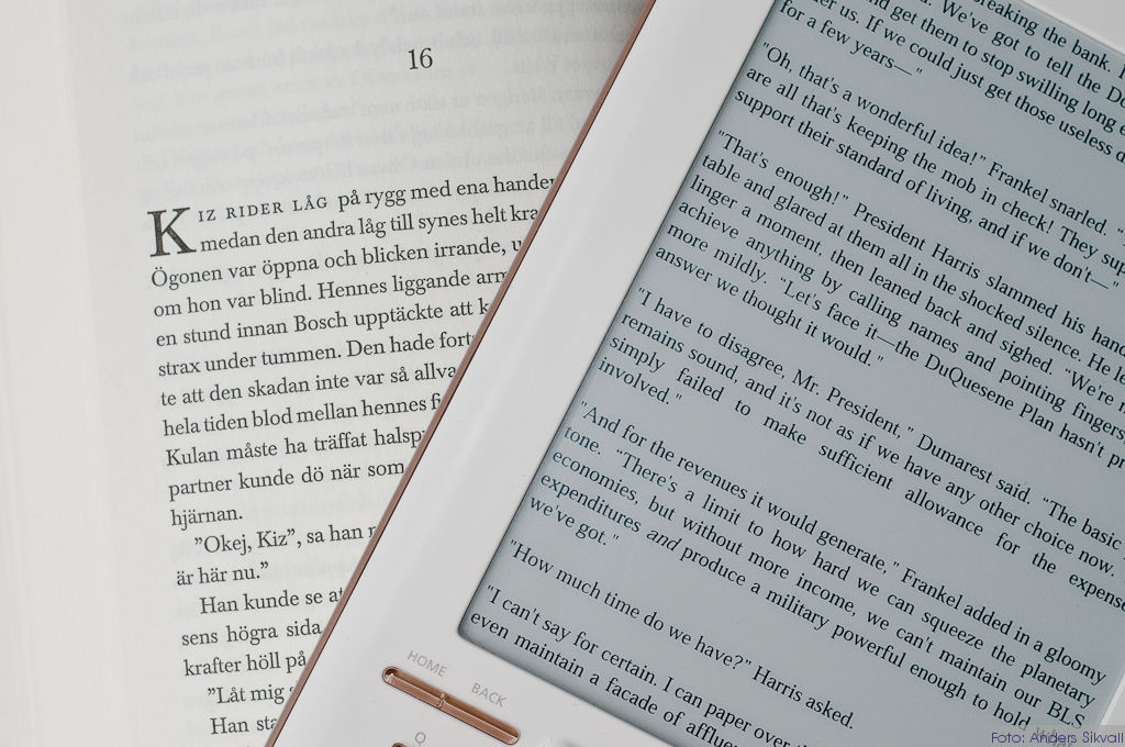 iRiver Story HD Compared with Pocket Book iRiver Story HD Compared with Pocket Book